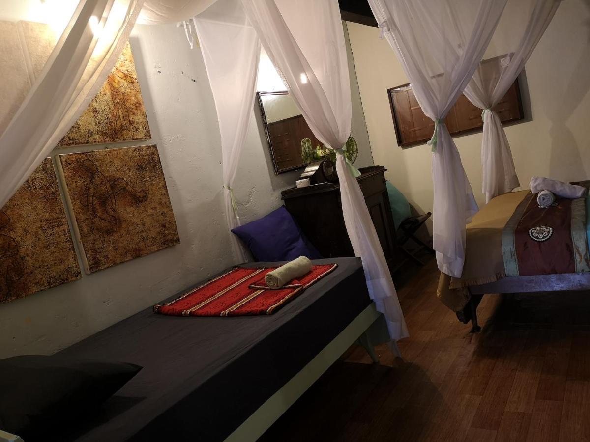 Moontree47 Motel George Town Exterior foto